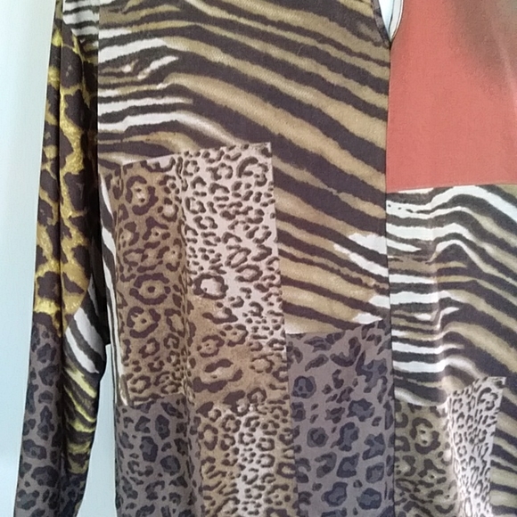 Zac & Rachel Animal Print Top Medium Brown Burnt Orange - Picture 9 of 13